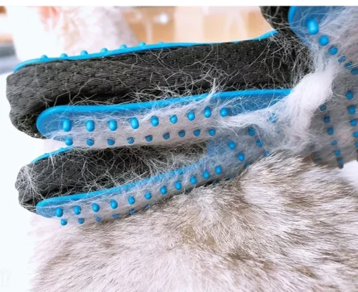 Luxurious Grooming Glove - Image 3
