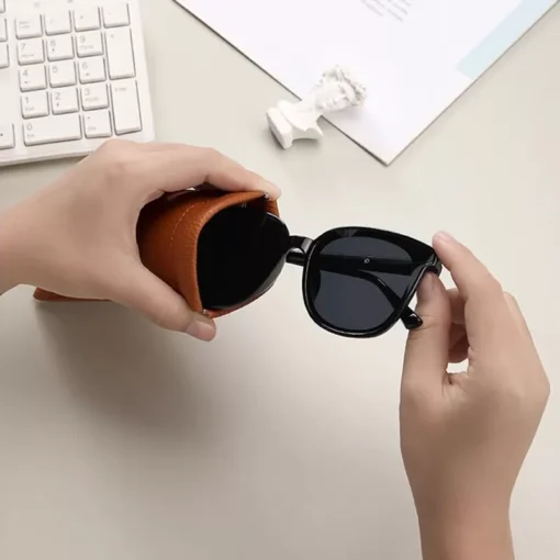Elegant PU Leather Glasses Case with Automatic Closure - Image 3