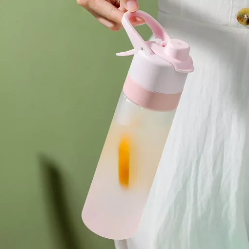 650ml Portable Spray Water Bottle for Outdoor Sports - Image 4