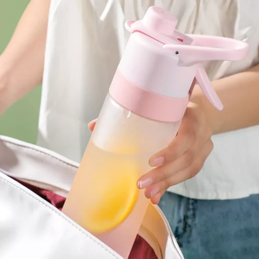 650ml Portable Spray Water Bottle for Outdoor Sports - Image 3