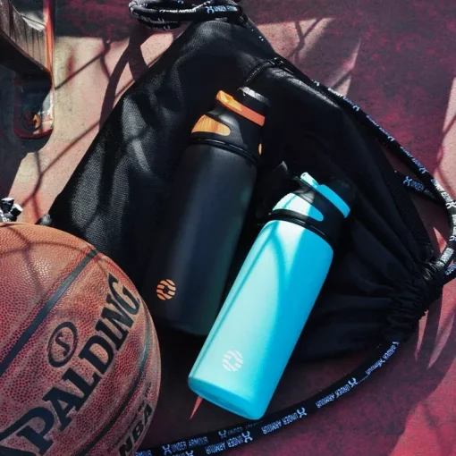 Stainless Steel Thermo Bottle with Magnetic Lid - Image 4