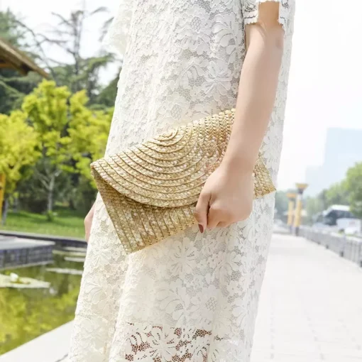 Women’s Grass Woven Large Capacity Clutch Bag - Image 2