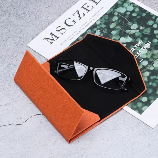 Waterproof Strong Magnet Eyewear Case - Image 5