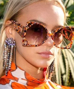 Oversized Square Luxury Sunglasses – Women’s Vintage UV400 Shades