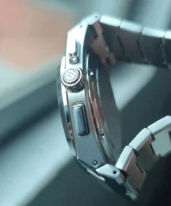 Quartz Sports Waterproof Watch with Sapphire Crystal & Stainless Steel Strap