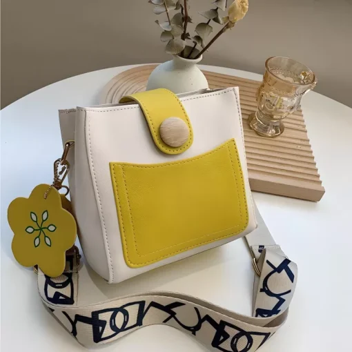 Trendy Yellow Mini Crossbody Handbag - Image 3