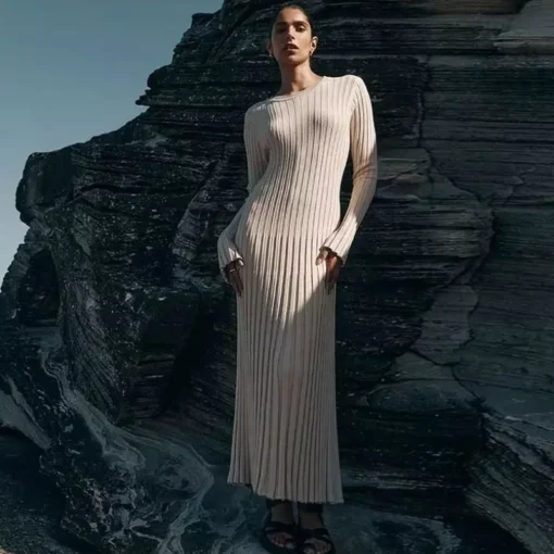 Elegant Pleated Knit Dress - Image 2