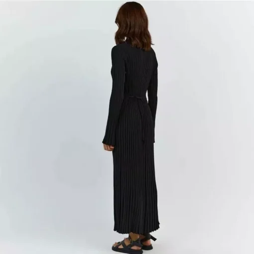 Elegant Pleated Knit Dress - Image 9