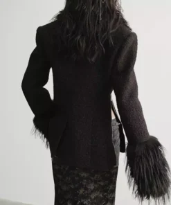 Blend Coat with Faux Fur and Elegant Lapel