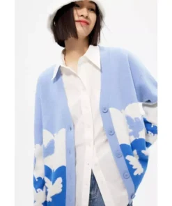 Chic Autumn Women’s V-Neck Knit Cardigan with Elegant Pigeon Pattern