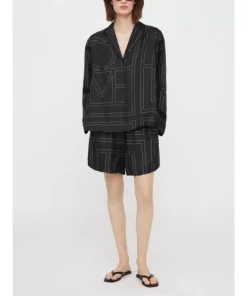 Women’s Chic Geometric Print Pajama-Style Shirt and Trousers/Shorts Set