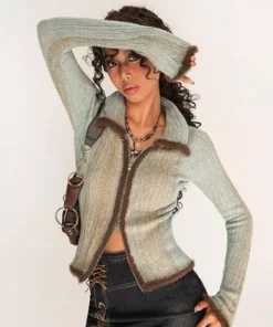 Women’s Slim Fit Knitted Cardigan with Two-Way Zipper and Flash Stripes