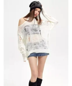 Women’s Slim-Fit Long Sleeve Sweater