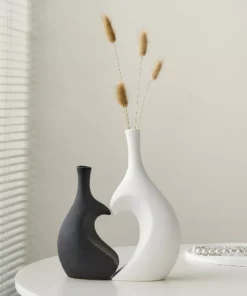Set of 2 Chic Heart-Shaped Ceramic Vases