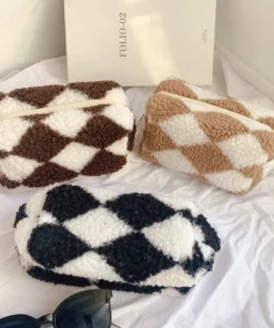 Plush Plaid Makeup Bag: Chic Barrel-Shaped Cosmetic Organizer for Travel