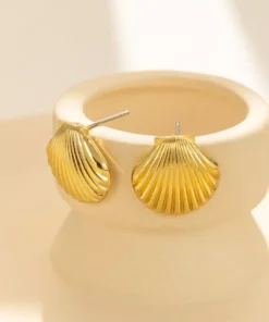 Vintage Shell-Inspired Stud Earrings for Women