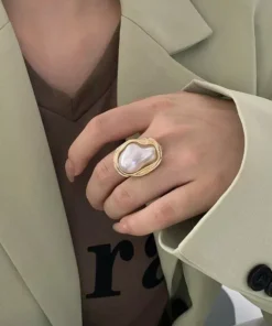 Chic French Vintage Pearl Ring: Trendy Adjustable Design