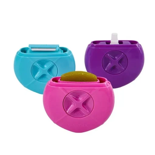 Portable Women’s Razor with Refillable Water Spray and Moisturizing Bar