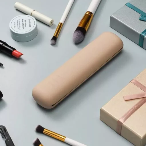 Sleek Silicone Makeup Brush Organizer – Compact Travel Pouch for Cosmetics